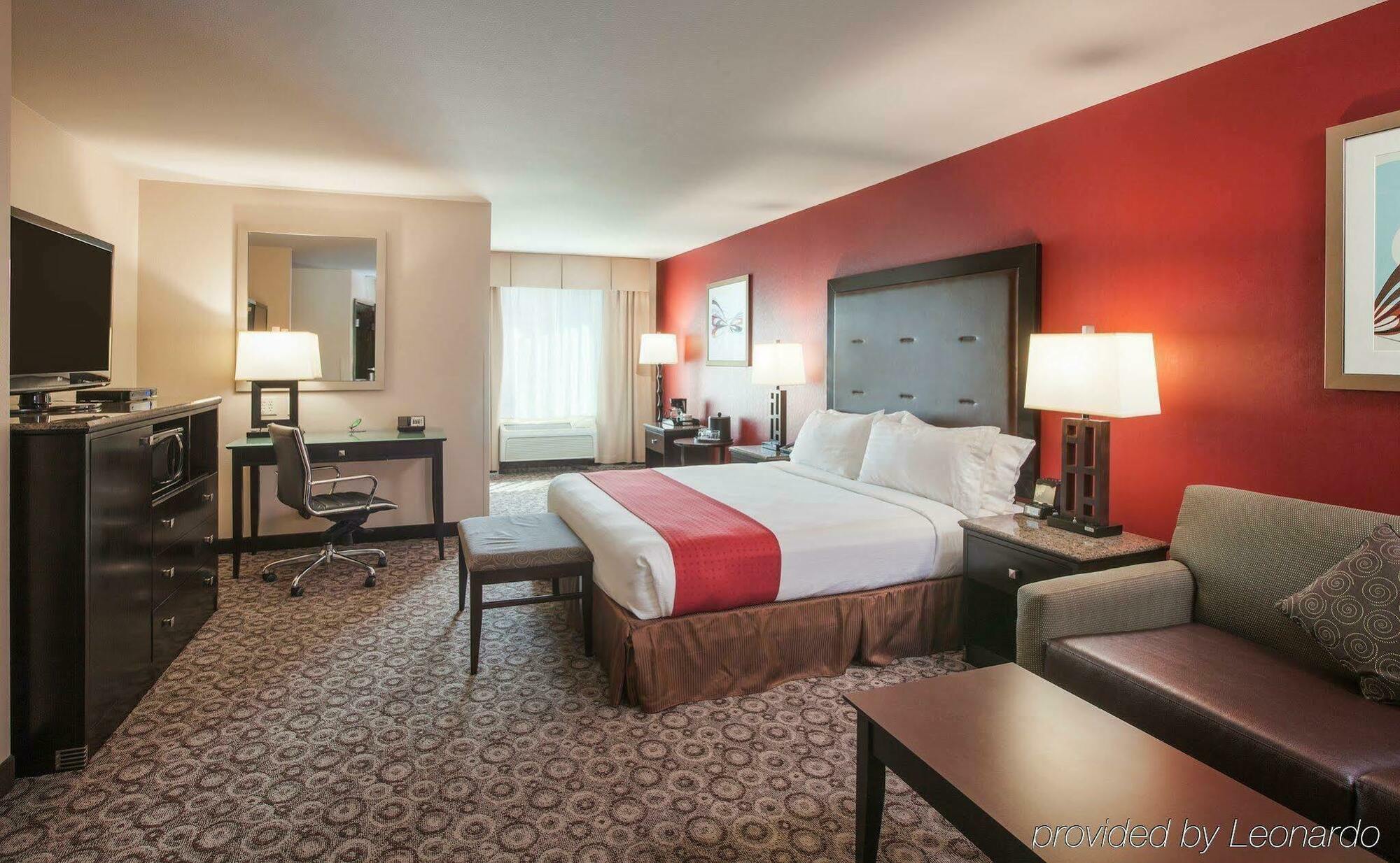 Hotel Marina Camp Pendleton By Ihg 3*